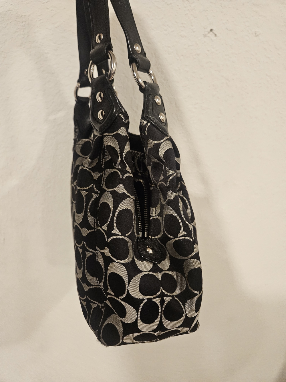 Coach Ashley Madison Shoulder Bag (F21881) - Picture 4 of 11